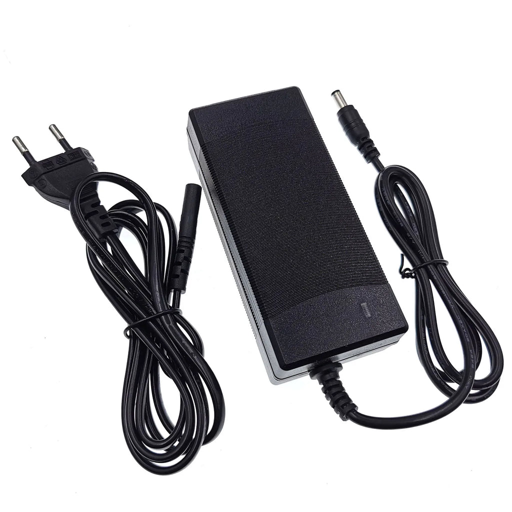 Carregador de bateria de 36V 2A com saída de 42V 2A e entrada de 100-240 VCA para baterias de lítio, íon-lítio e polímero de lítio da série 10 (36V).