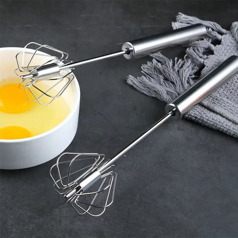Batedor de aço inoxidável para cozinha, batedor giratório semiautomático com cabo em madeira de faia, batedeira manual G041