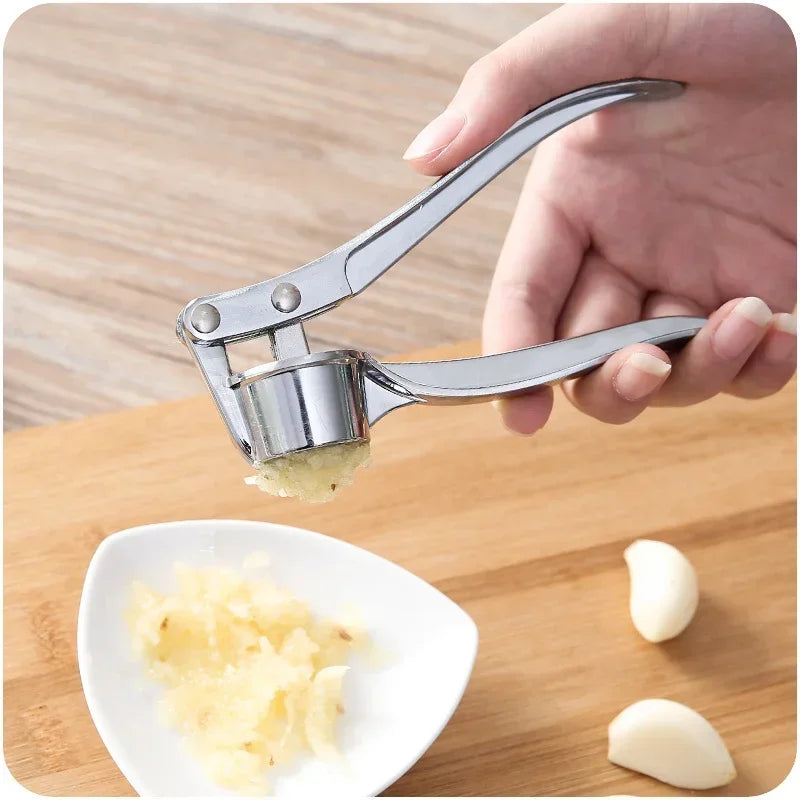 Utensílios de cozinha profissionais: Espremedor de alho de alta qualidade, triturador de alho, cabo liso, fácil de limpar, triturador de frutas e vegetais.