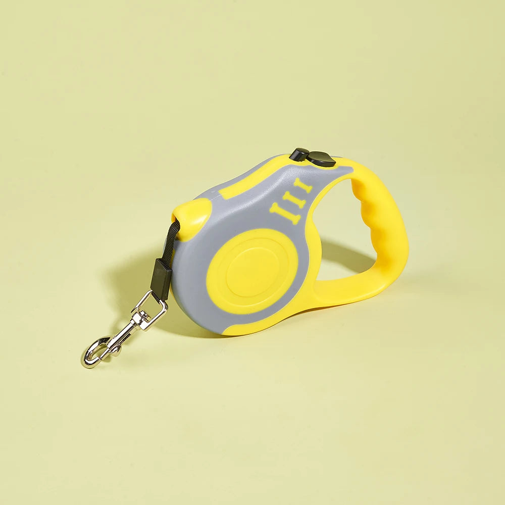 Guia de nylon resistente para cães e gatos de pequeno, médio e grande porte, com 3m e 5m de comprimento, retrátil automática e durável, da marca Yorkshire Pet Supplies.